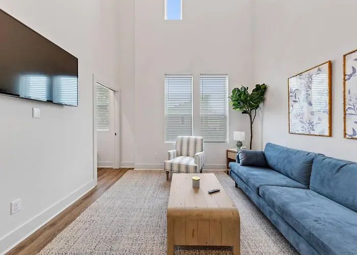 Cypress House*cozy, Chic, And Yours To Book Now!